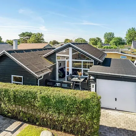 Holiday home Gorgeous In With House Sea View