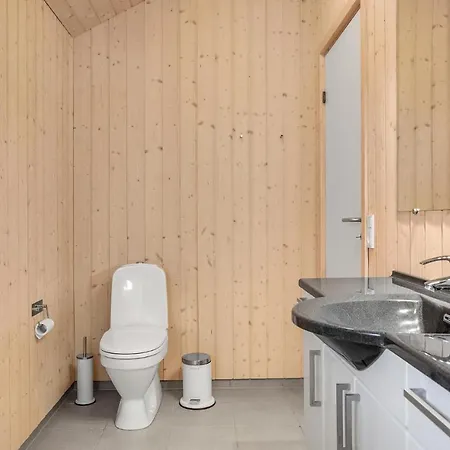 Дом отдыха Beautiful In With Wifi