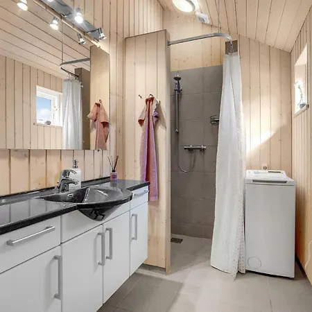 Gorgeous In With House Sea View Holiday home *